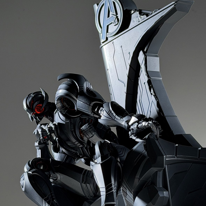 مجموعة بناء شخصيات أكشن قابلة  - مراجعة Model Kit Ultron وسعره